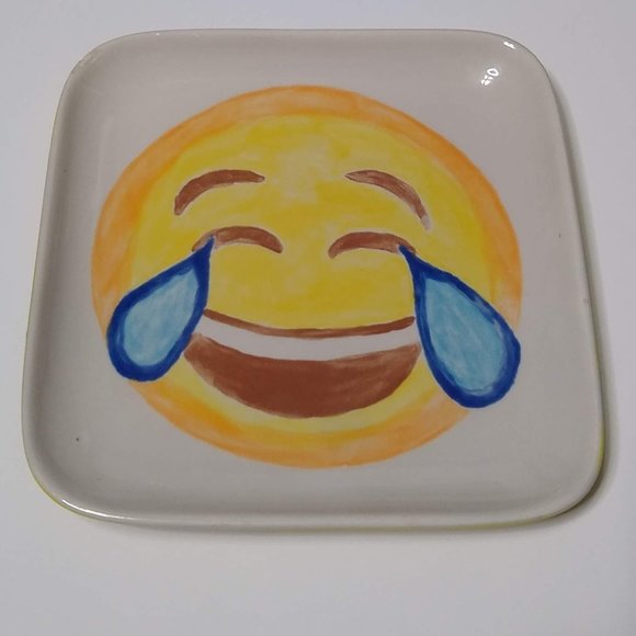 Emoji 4 pc Square Ceramic Plates - Picture 6 of 8